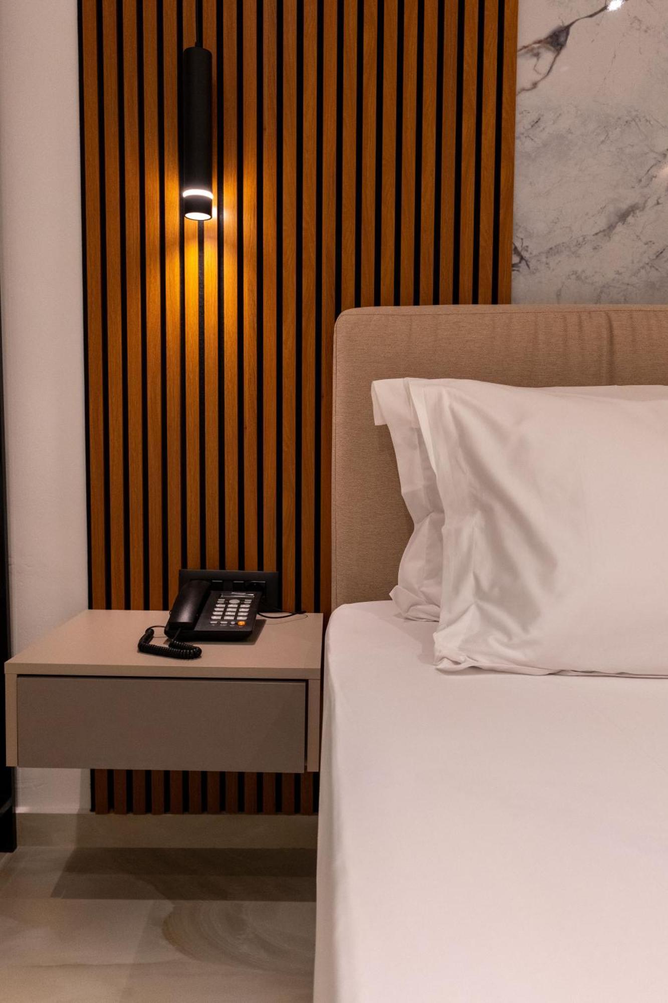 Litan Hotel Sarandë Buitenkant foto