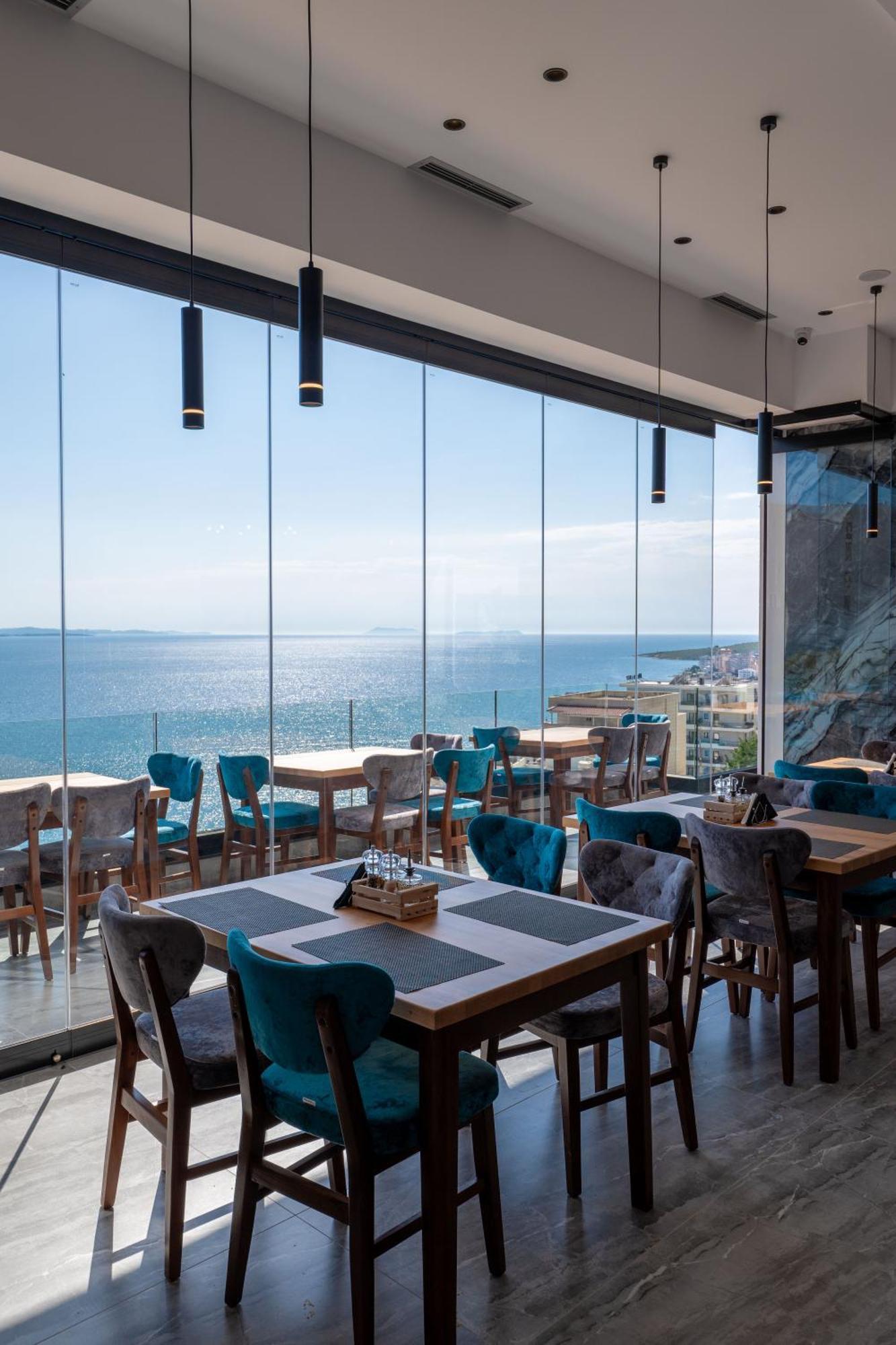 Litan Hotel Sarandë Buitenkant foto
