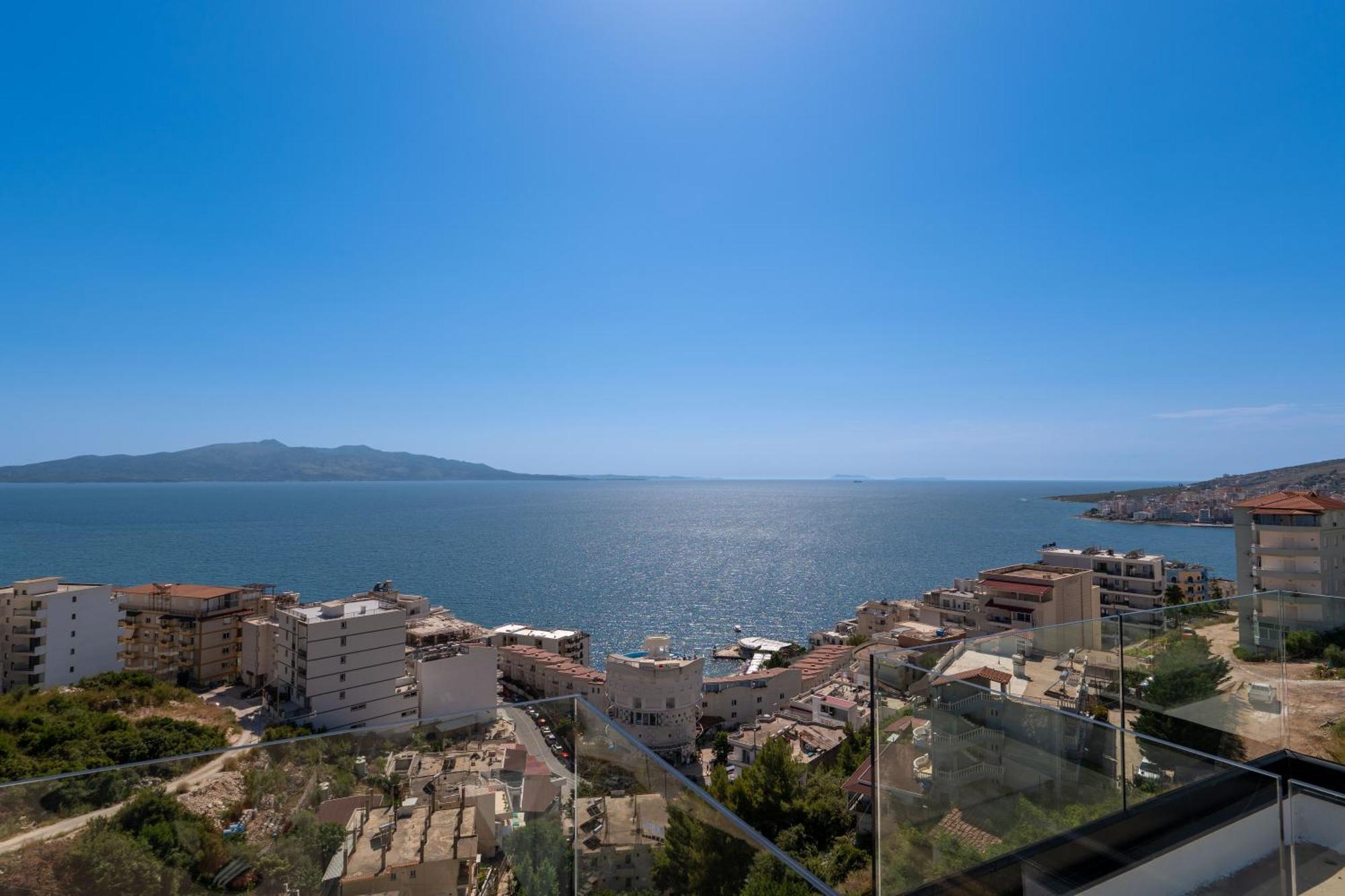 Litan Hotel Sarandë Buitenkant foto