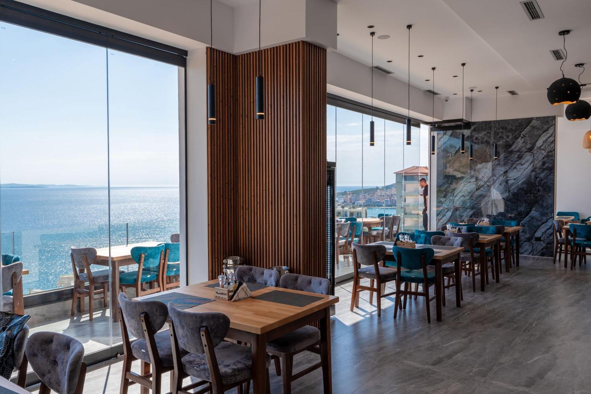 Litan Hotel Sarandë Buitenkant foto