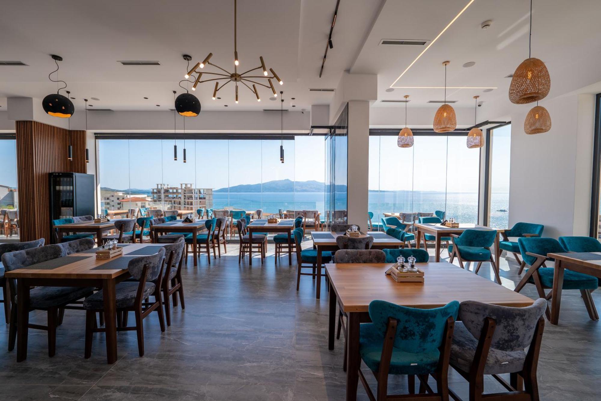 Litan Hotel Sarandë Buitenkant foto