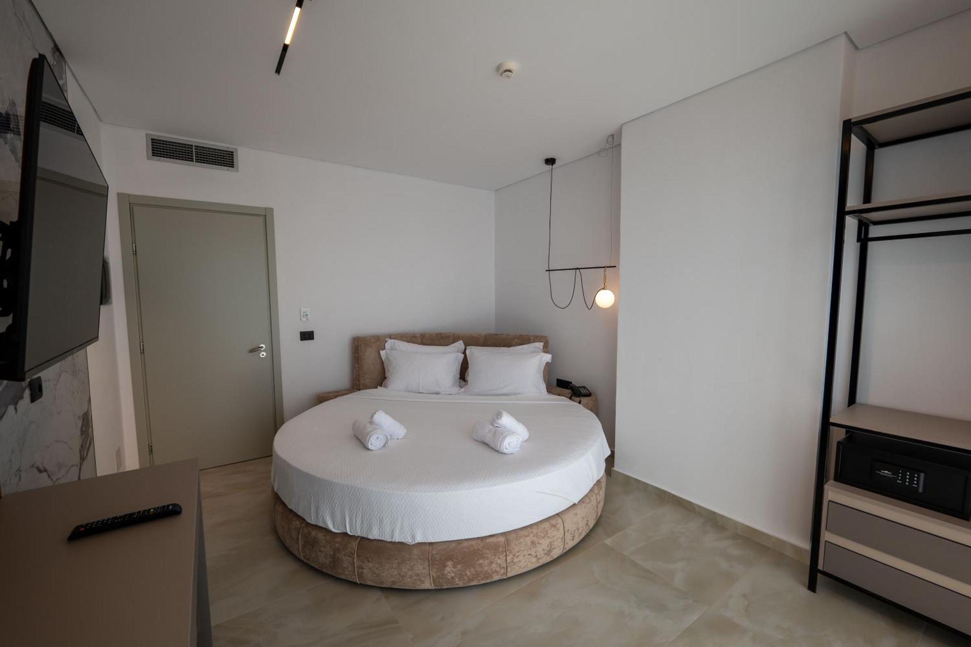 Litan Hotel Sarandë Buitenkant foto