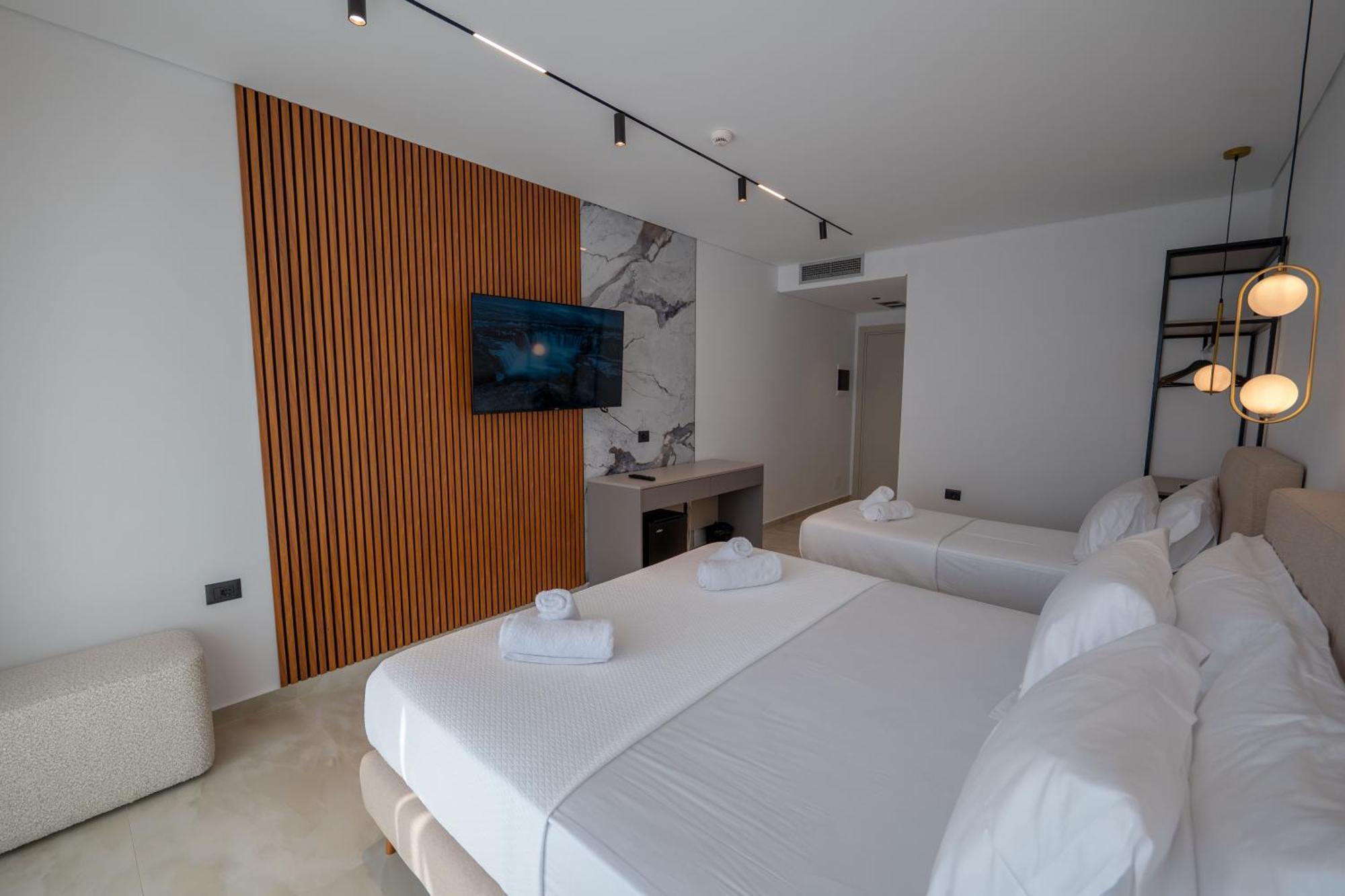 Litan Hotel Sarandë Buitenkant foto