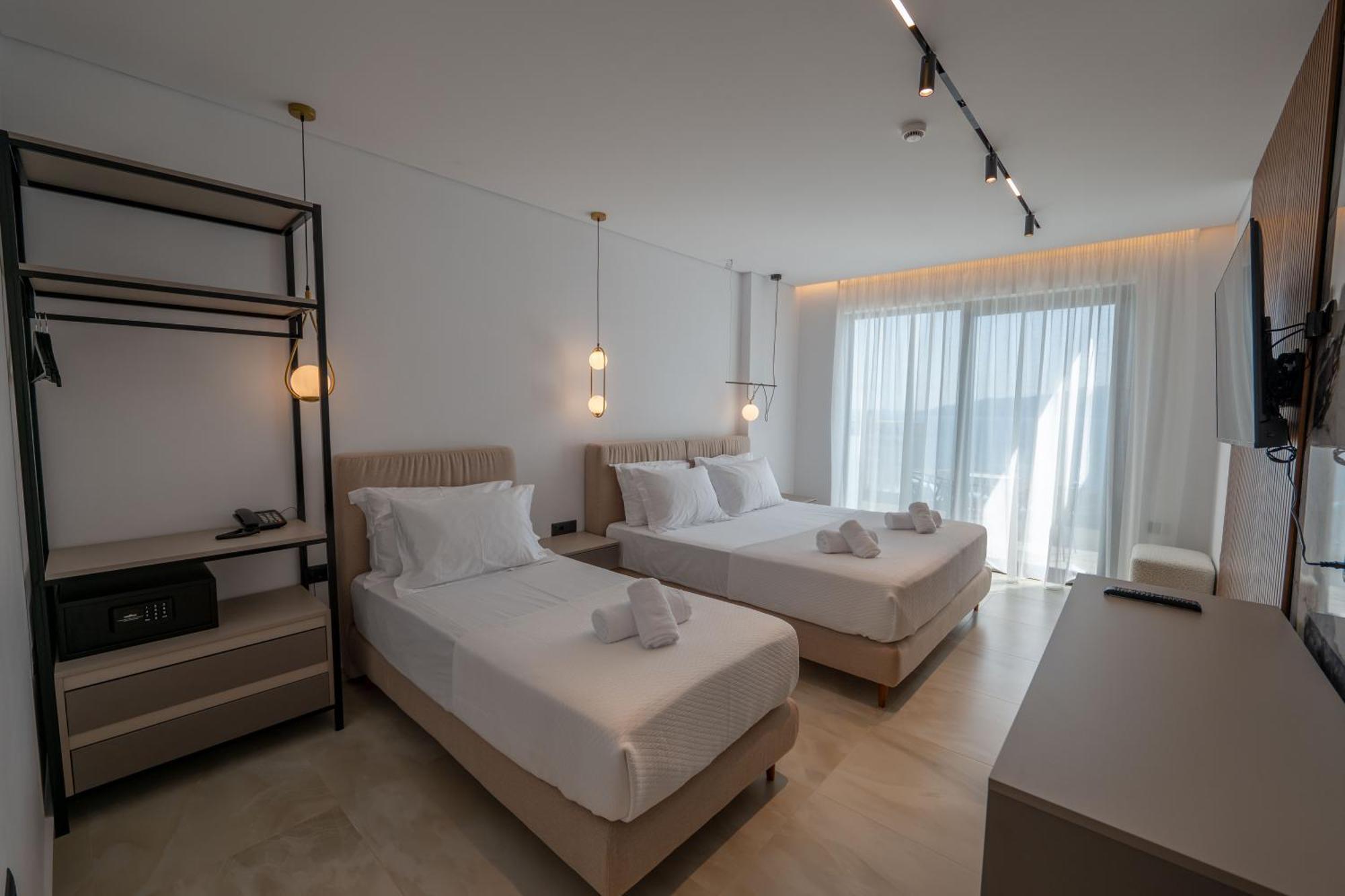 Litan Hotel Sarandë Buitenkant foto